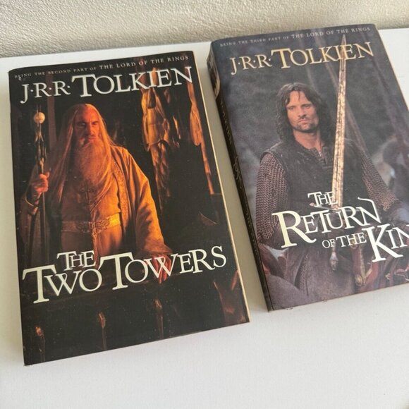 The Two Towers & The Return of the King โ J.R.R. Tolkien Movie Tie-In Editions - Picture 2 of 7